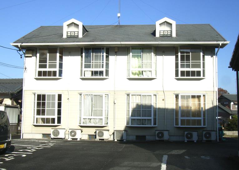 コーポスクールサイドの外観