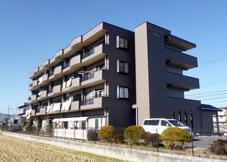 ボヌールメゾンみかさの外観