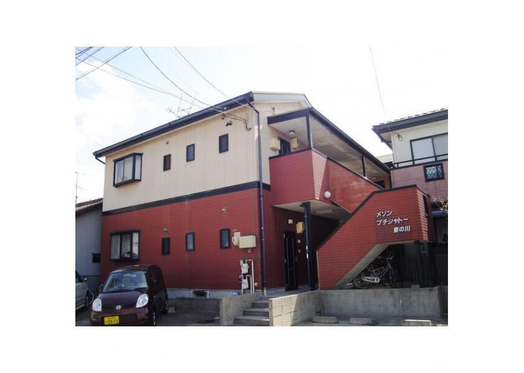 メゾンプチシャトー東の川の外観