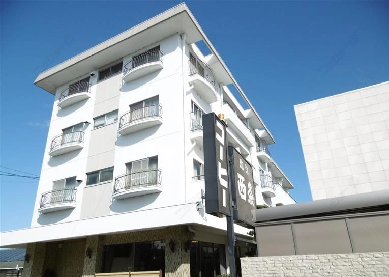 西条マンションの外観