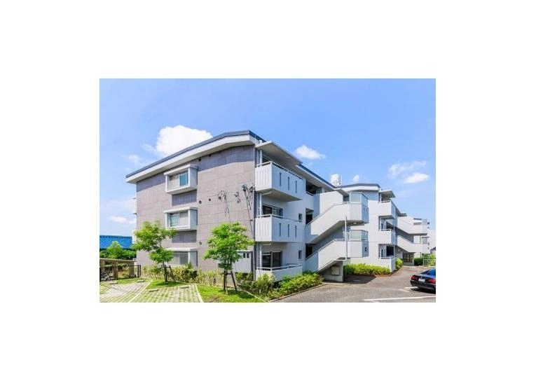 クレッセンド清水ヶ岡の外観