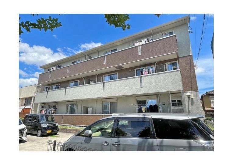 ビラーション赤坪の外観