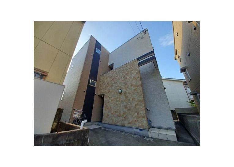 セグランサの外観