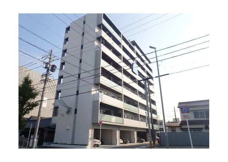 プルミエ志賀本通の外観