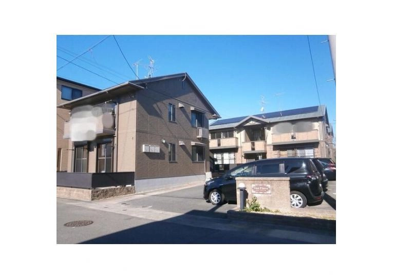 サン　フロー  ラ　B棟の外観