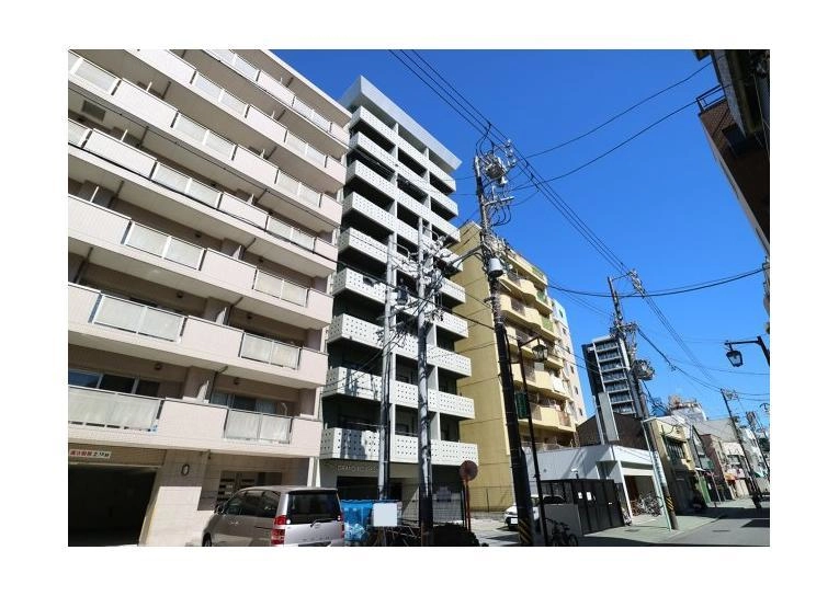 BSレジデンス栄の外観