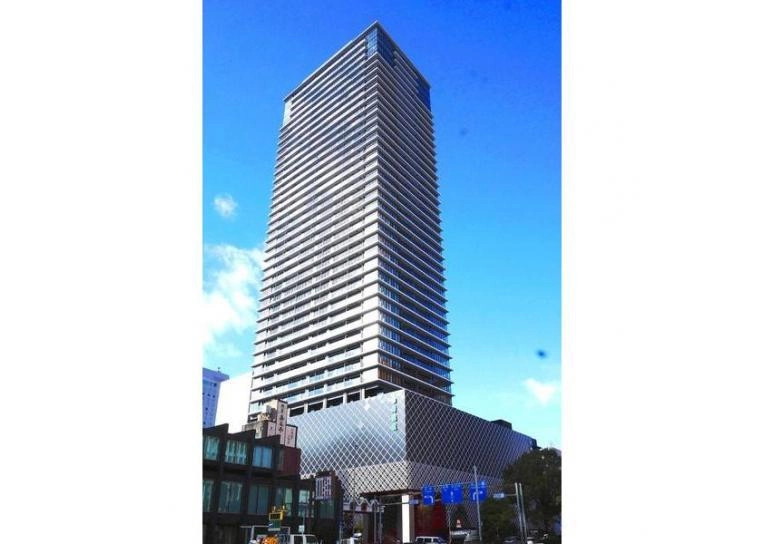 グランドメゾン御園座タワーの外観