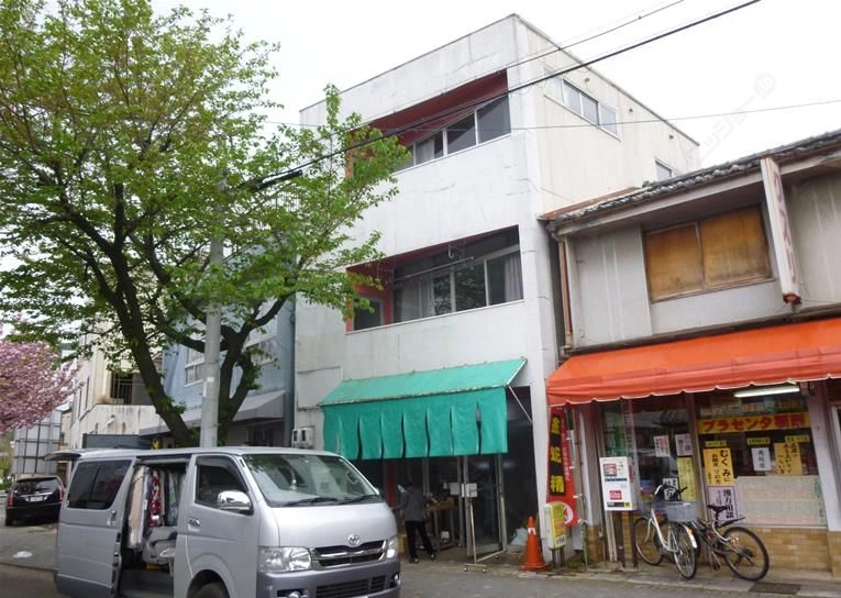 道家ビルの外観