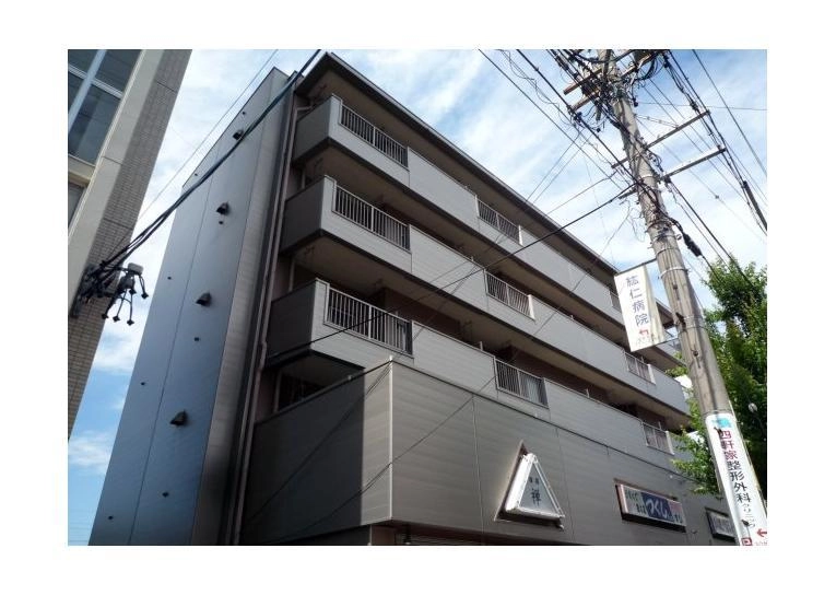 肥後ビルの外観