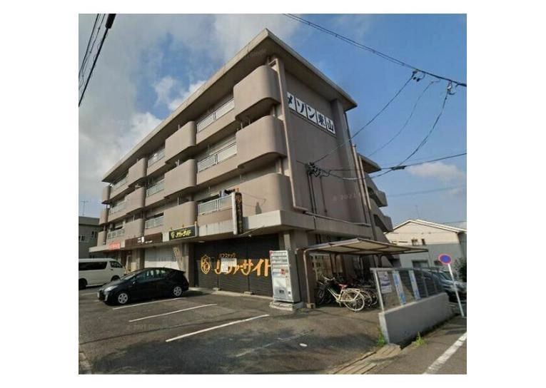 メゾン東山の外観