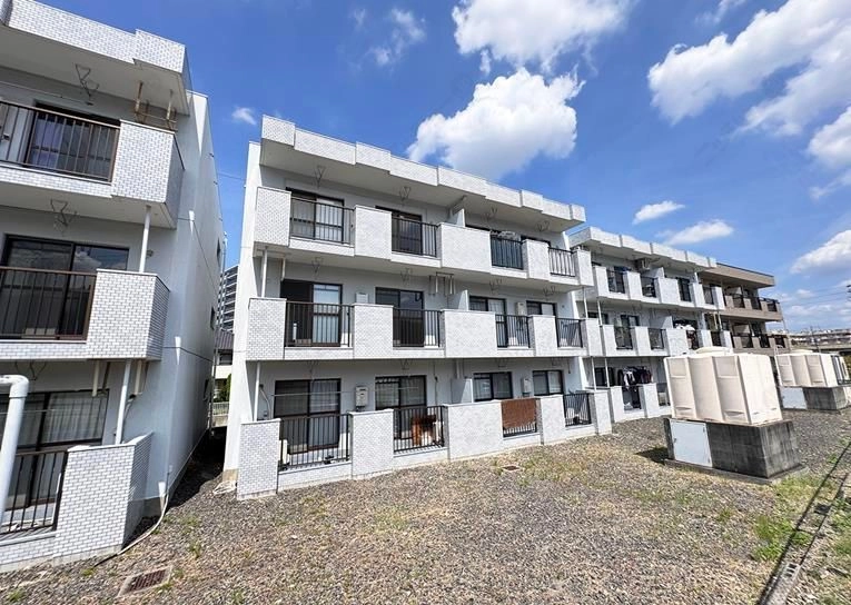 箕ノ手ハイツ　Ｂ棟の外観