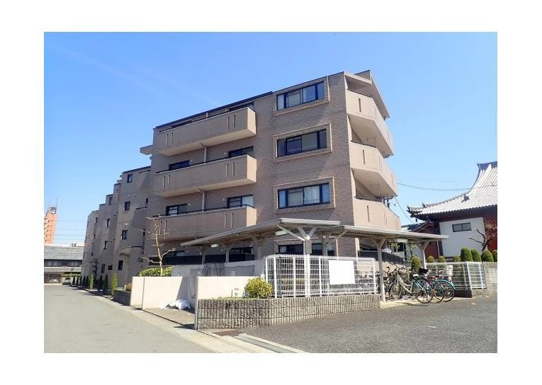 ヴィアーレマルフク北館の外観