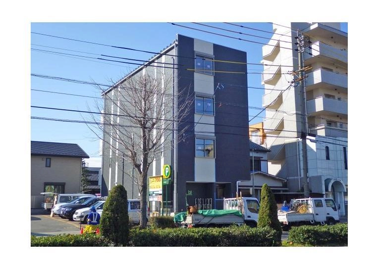 ロイヤルレジデンス高畑の外観