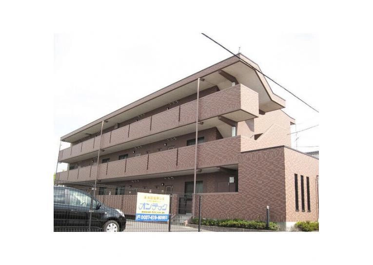 ラヴィアン新川の外観