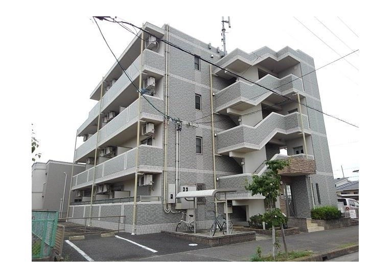 シャンドフルール元町の外観