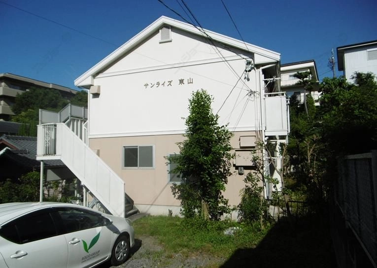 サンライズ東山の外観