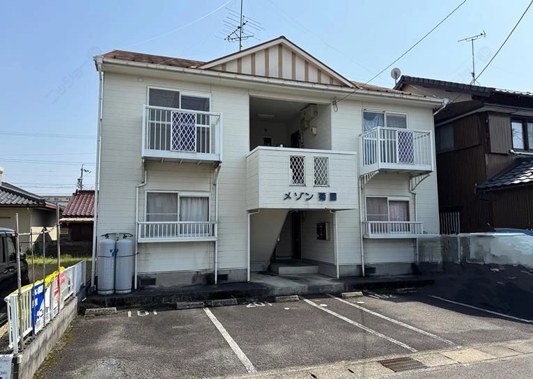 メゾン菊園の外観