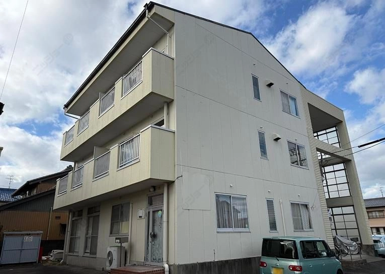 シルクハイツの外観