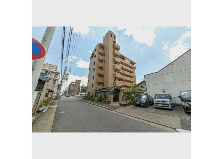 シーズンコート金山の外観