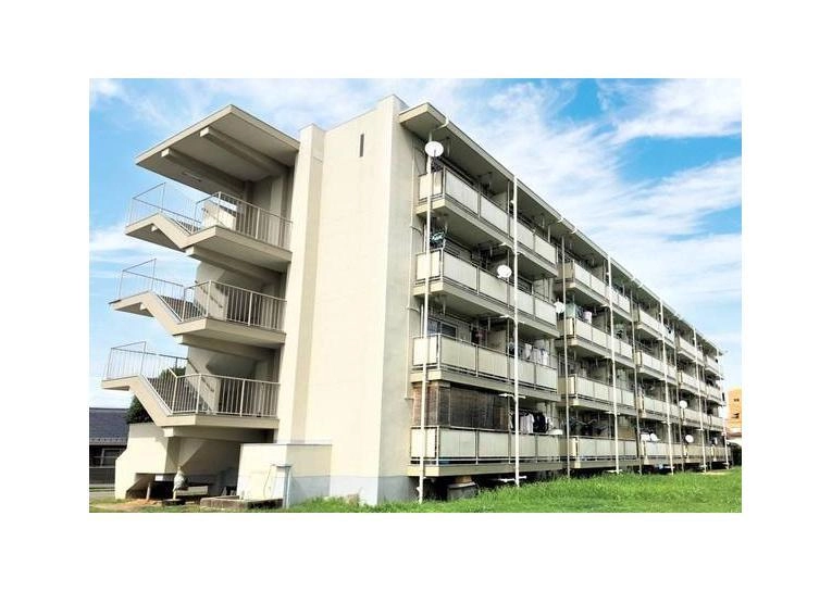 ビレッジハウス永覚新町3号棟の外観