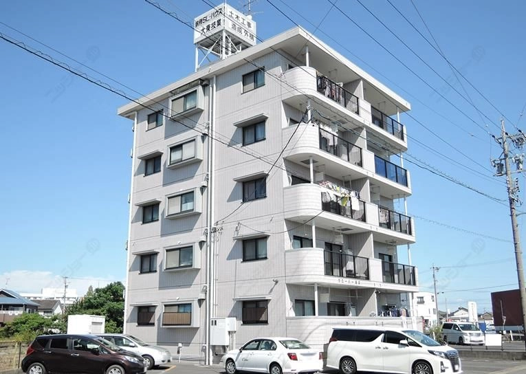 クローバー浅井の外観