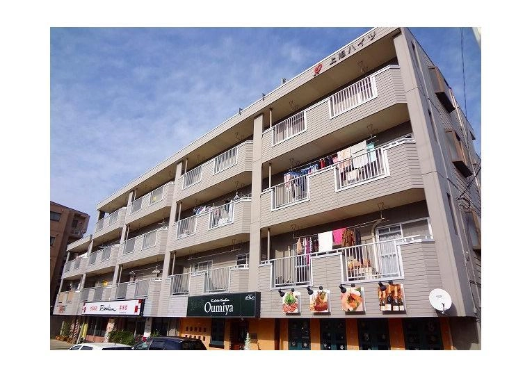 上旭ハイツの外観