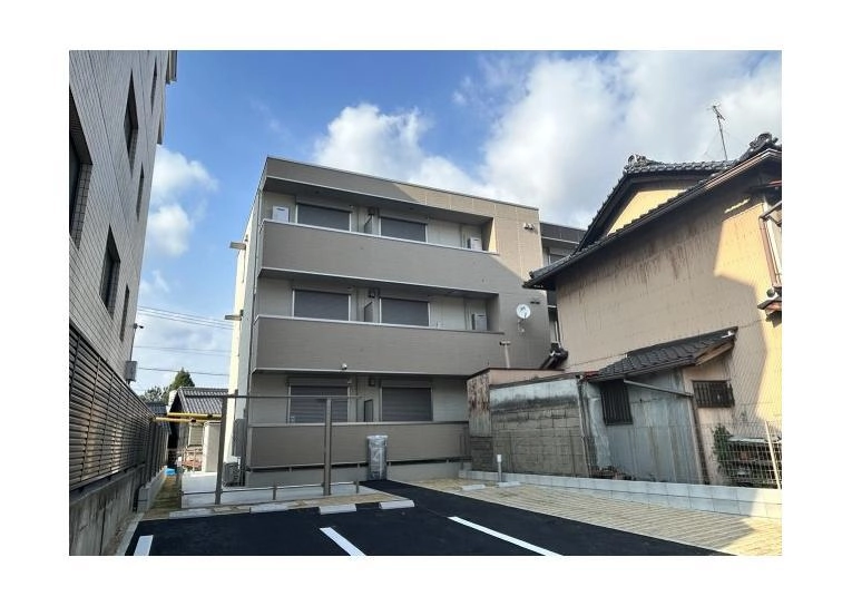 GRAND D-room御器所の外観