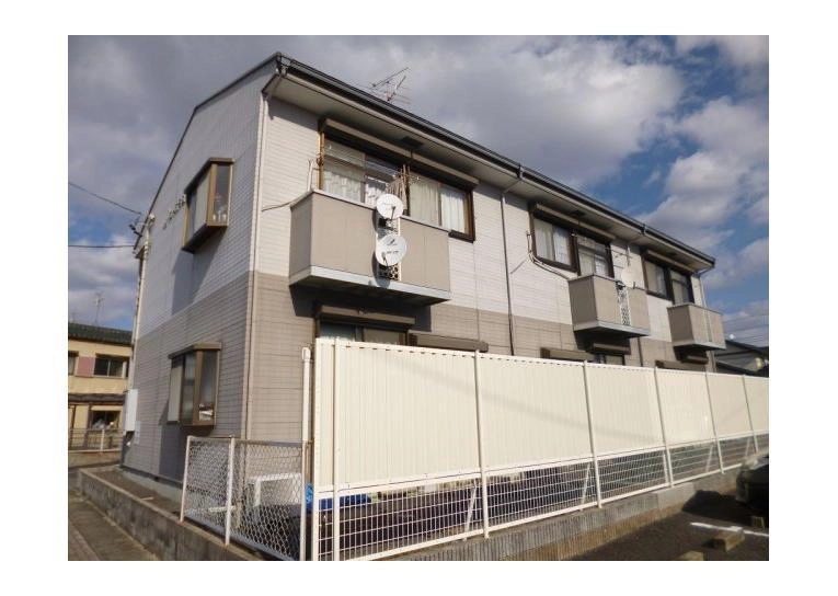 コーポラスなつめの外観