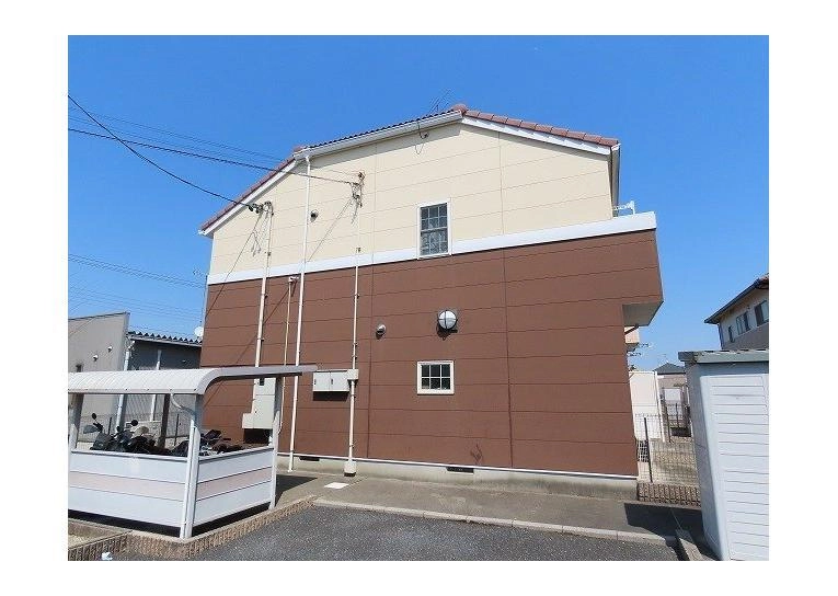 ポポラーレ・モルティの外観