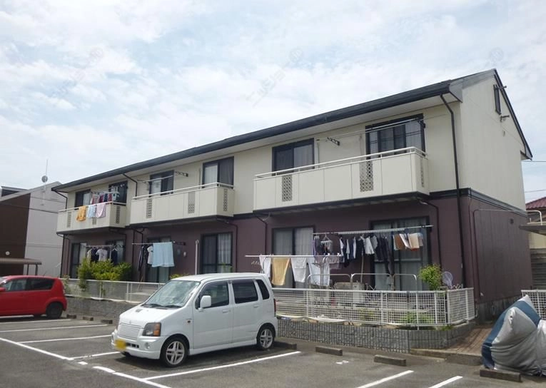 ジョイフル三好A棟の外観