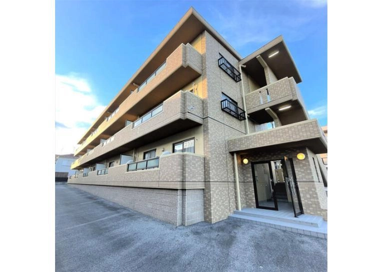 グランド左右木の外観