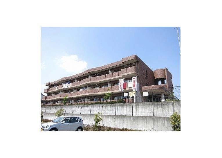 パーシモンいやさかの外観