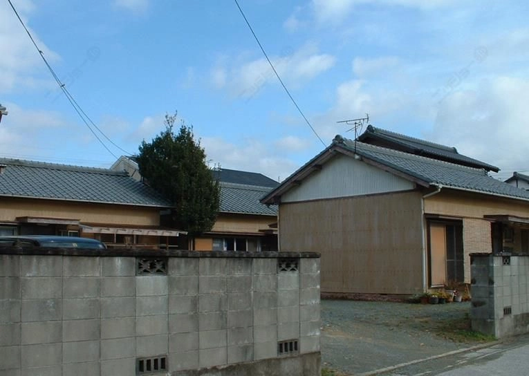 東岩田２丁目榎嶋貸家の外 観