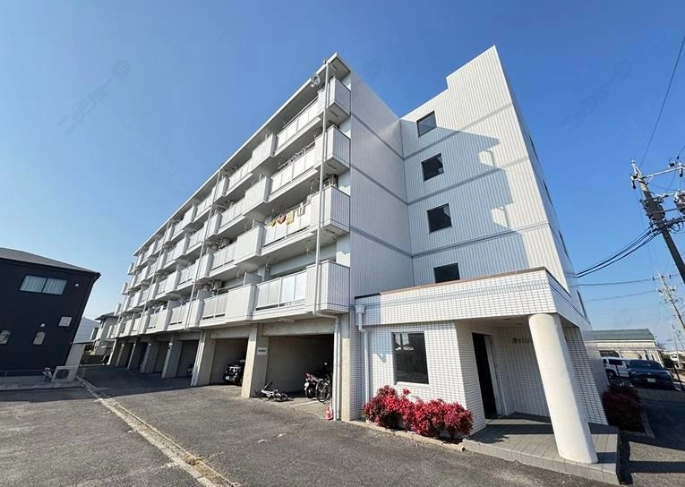 ベルトピア鈴鹿ＯＮＥの外観