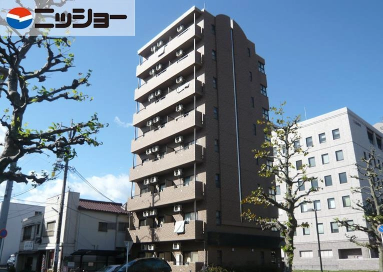 サン・アペックス四日市の外観