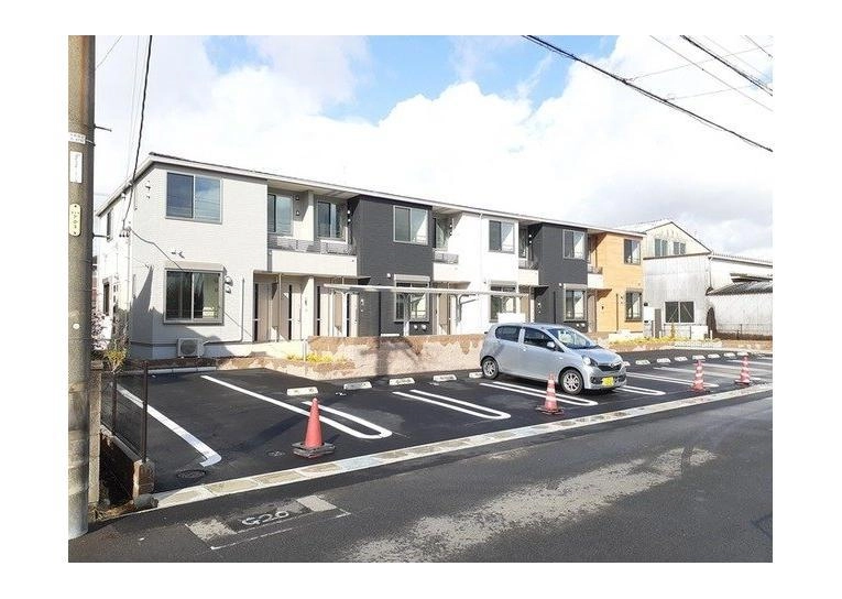 シャンポール新居の外観