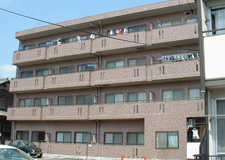 日比野マンションの外観