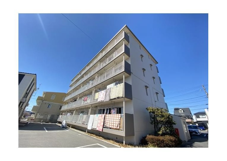 ベルシェ川村の外観