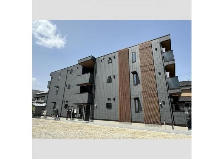 Grand D-ROOM中山の外観