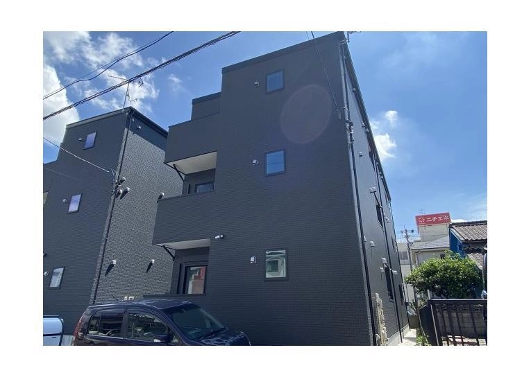 CRASTINE弥次ヱ町4丁目C棟の外観