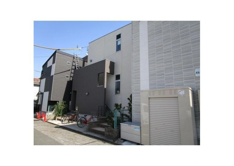 アーク東海通の外観