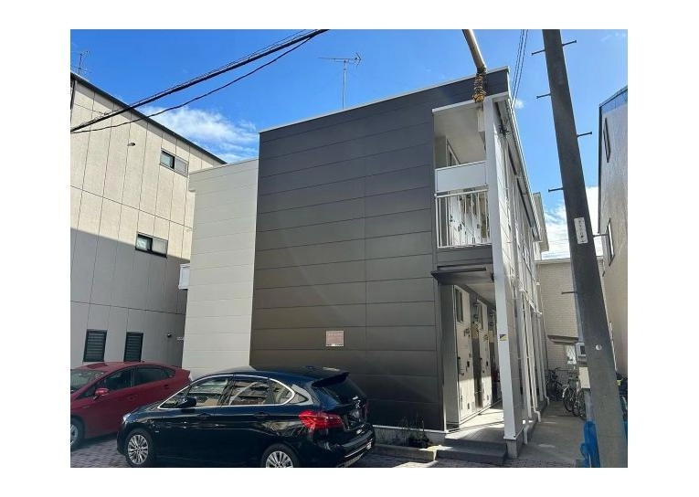 レオパレスフィレンツェ東海通の外観