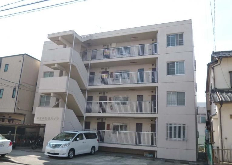 明正第２雅ハイツの外観