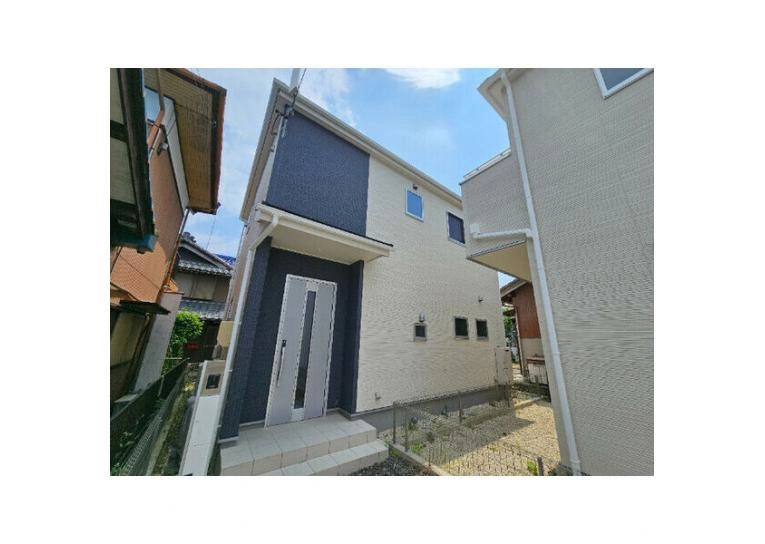 桑名市下深谷部　戸建ての外観