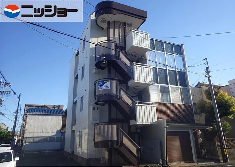 ピーコックビルの外観