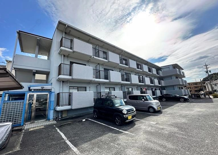 メゾン諸ノ木の外観