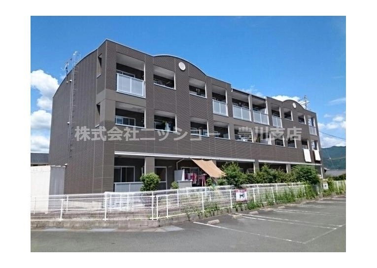 グローリアス・ヒルの外観