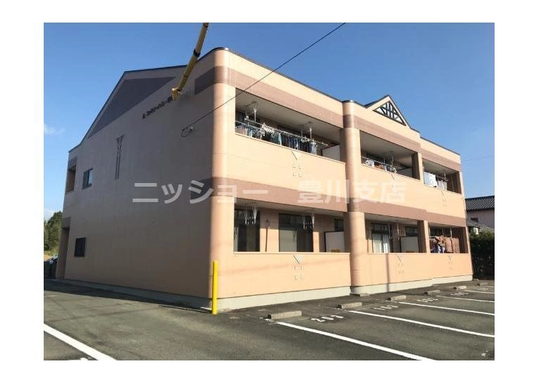 ファミリーメゾン新城の外観