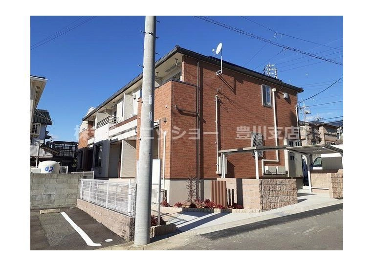 パンニャ諏訪山の外観