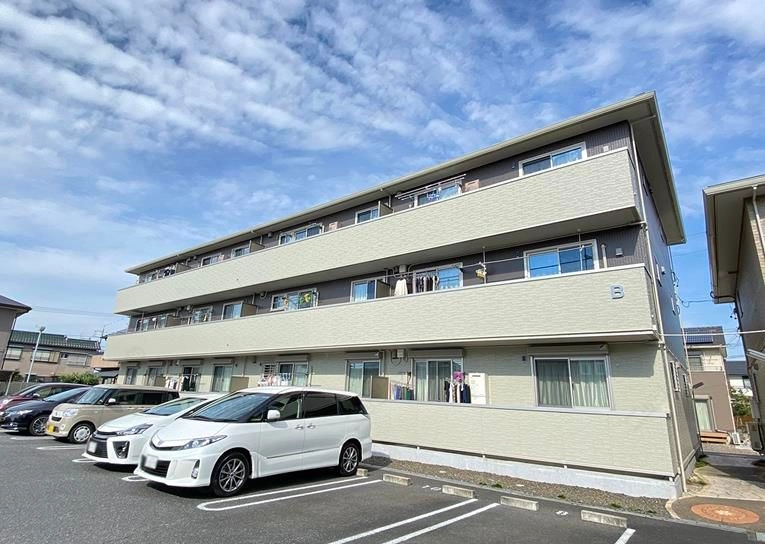 サンヒルズＢ棟の外観